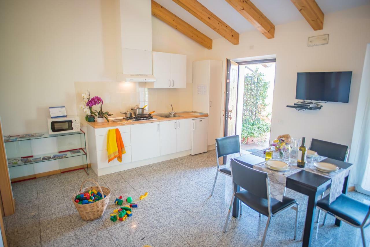Agriturismo Trefrutti アルコ エクステリア 写真